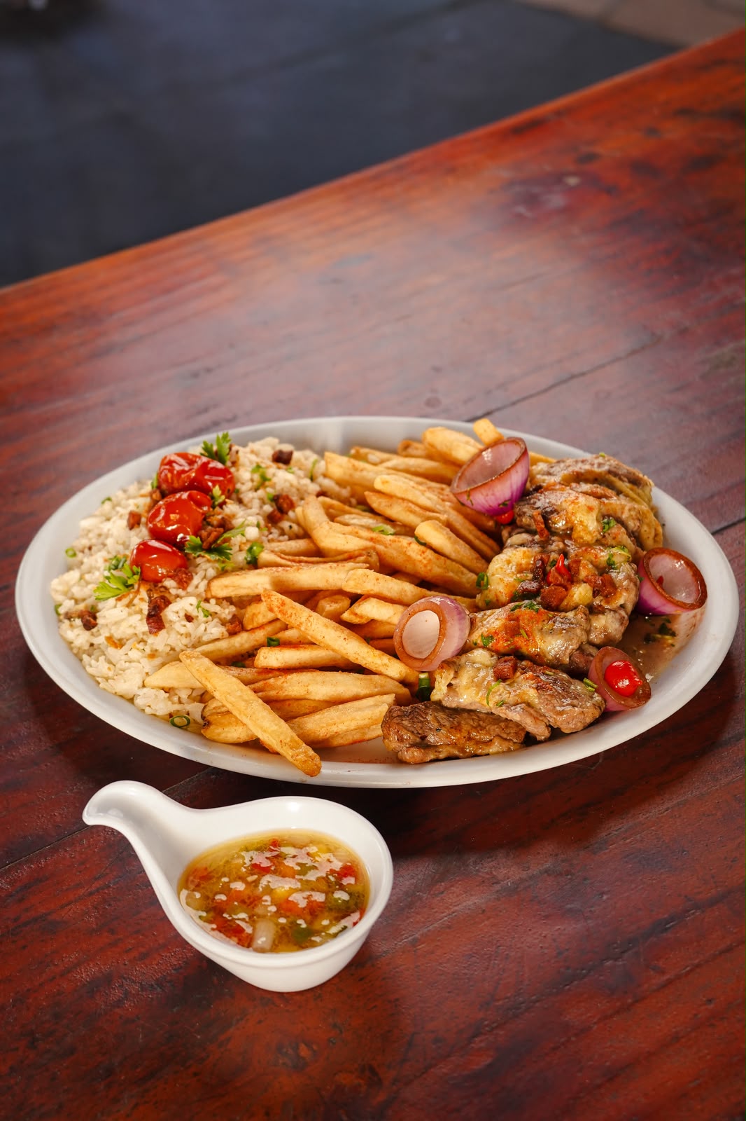 Parrilla Nordestina (Para 2 adultos e 1 Criança), com até 2 pulseiras para o Parque Aquático, por apenas R$ 129,90 no Complexo Atlantidz!